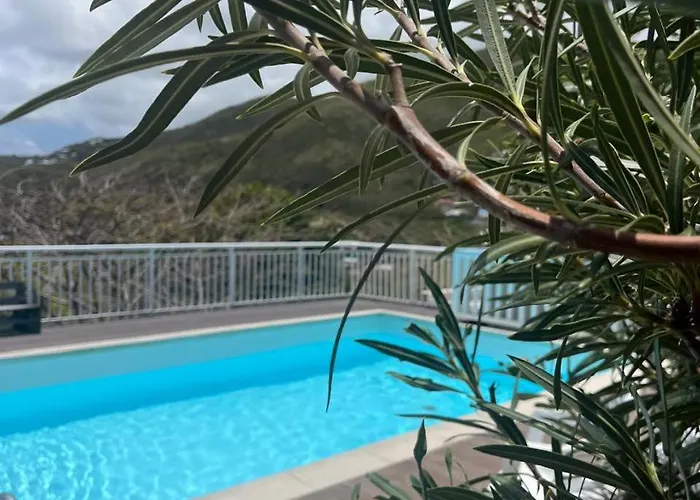 Charmant Studio Vue Mer Avec Piscine
