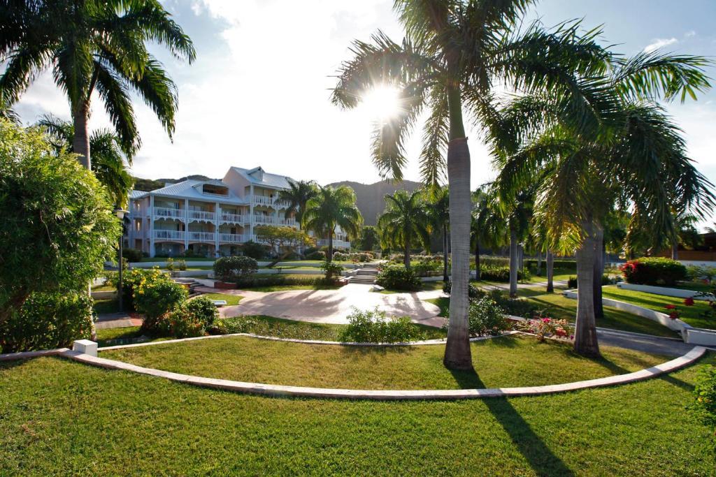 Le Domaine Beach And 4* Saint Martin