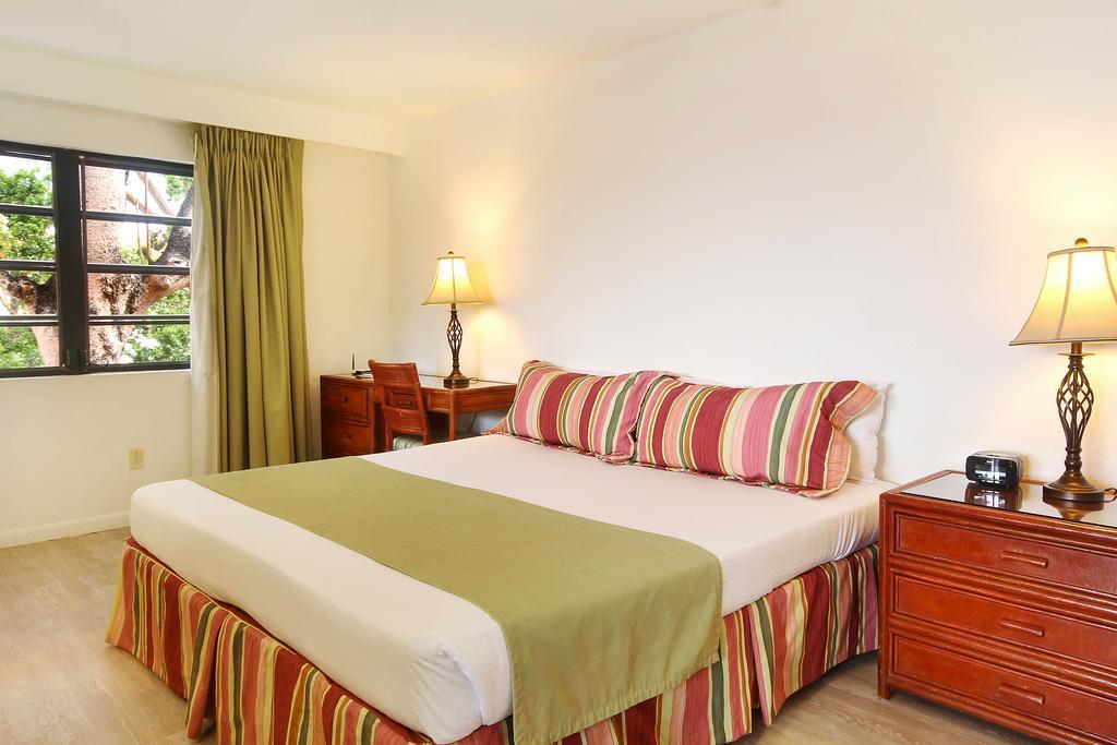 Summit Hotel