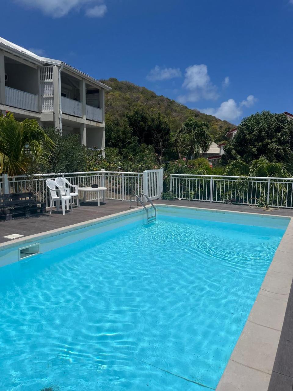 Vue Avec Piscine Appartement *