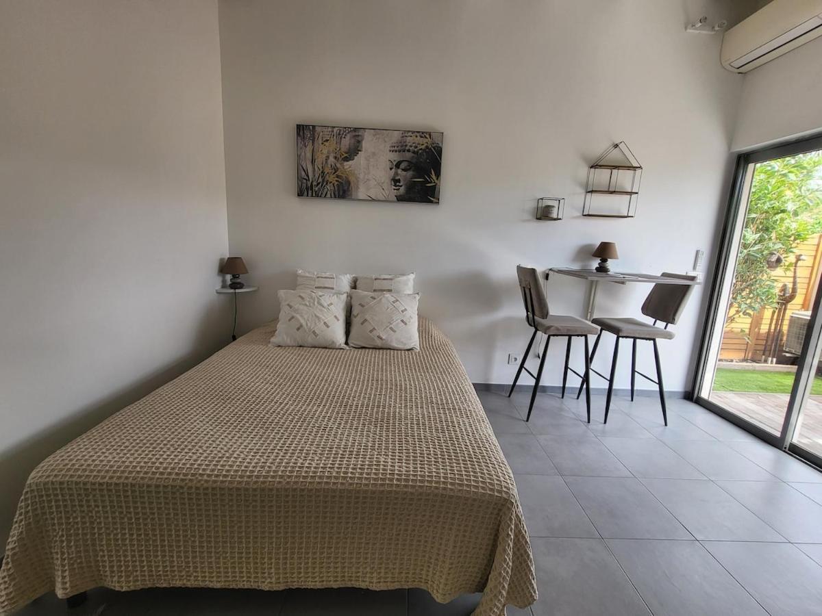 Ici, T'es Ailleurs Apartment *