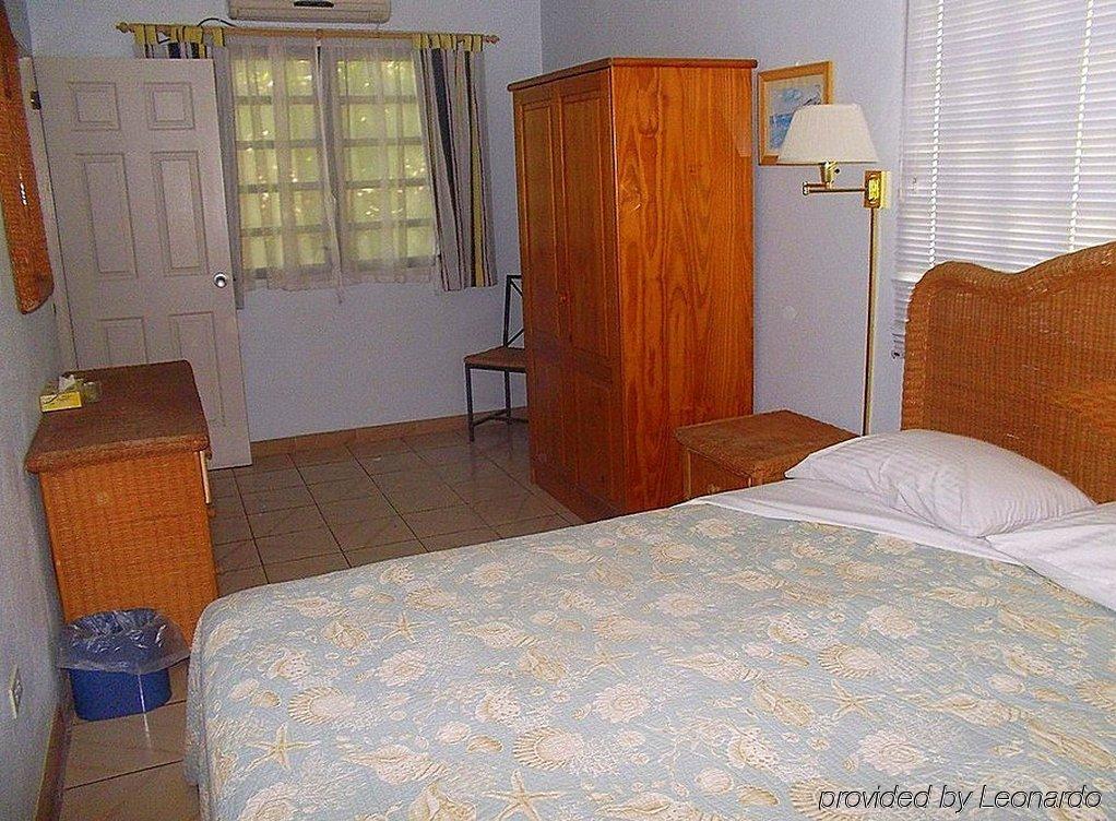 Hotel Turquoise Shell 2*