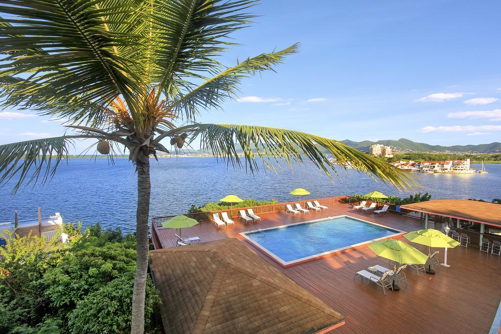 Summit Hotel 3*