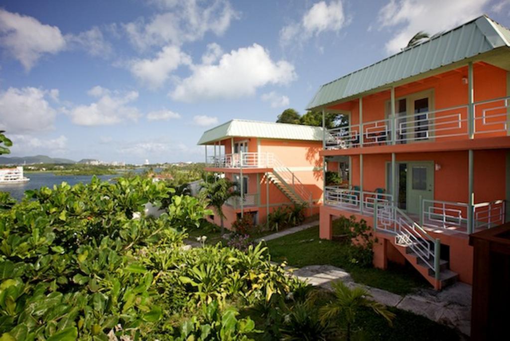 Summit Hotel 3*