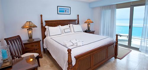 The Cliff At Cupecoy Beach Hotel 3*
