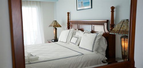 The Cliff At Cupecoy Beach Hotel
