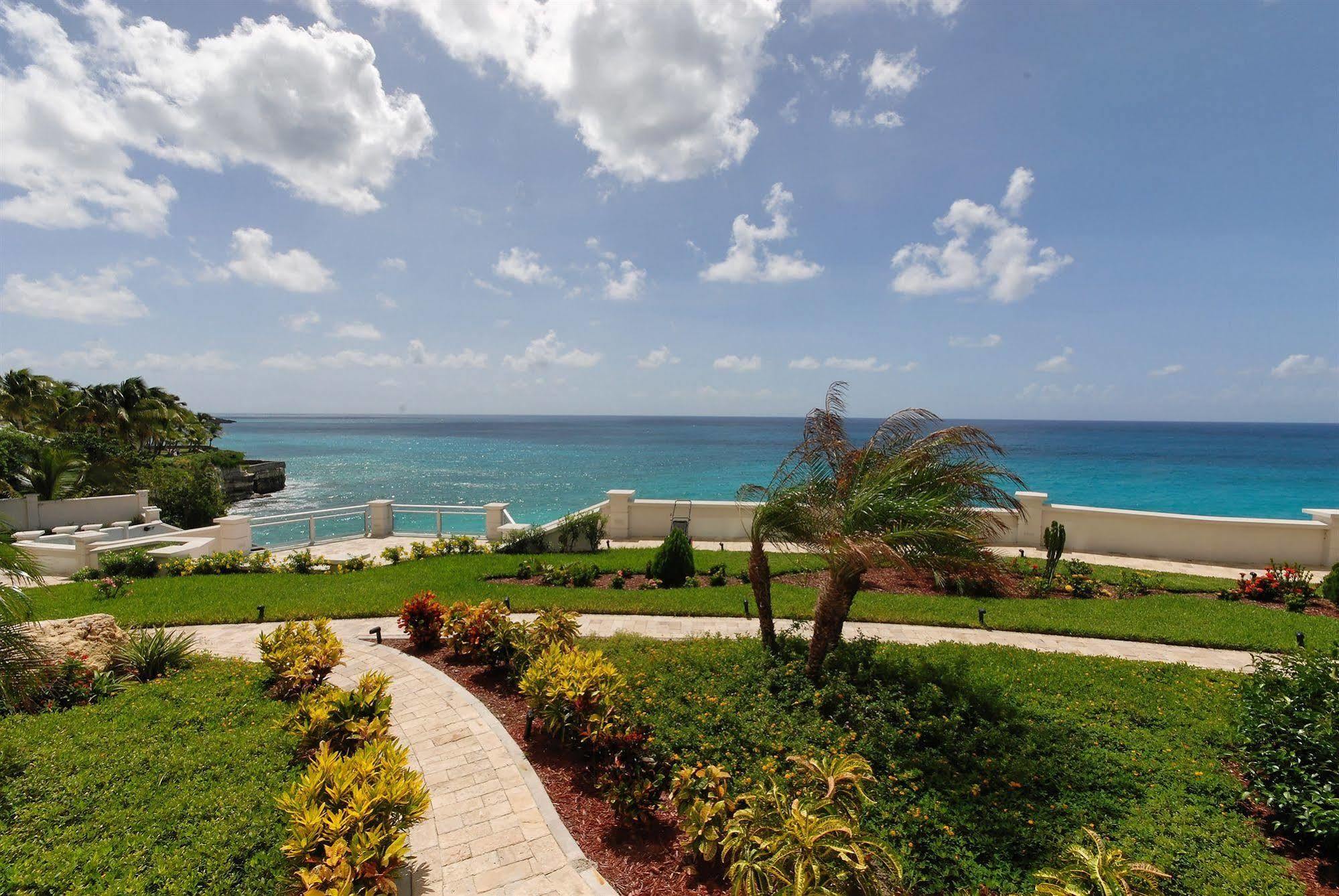 The Cliff At Cupecoy Beach Hotel 3*