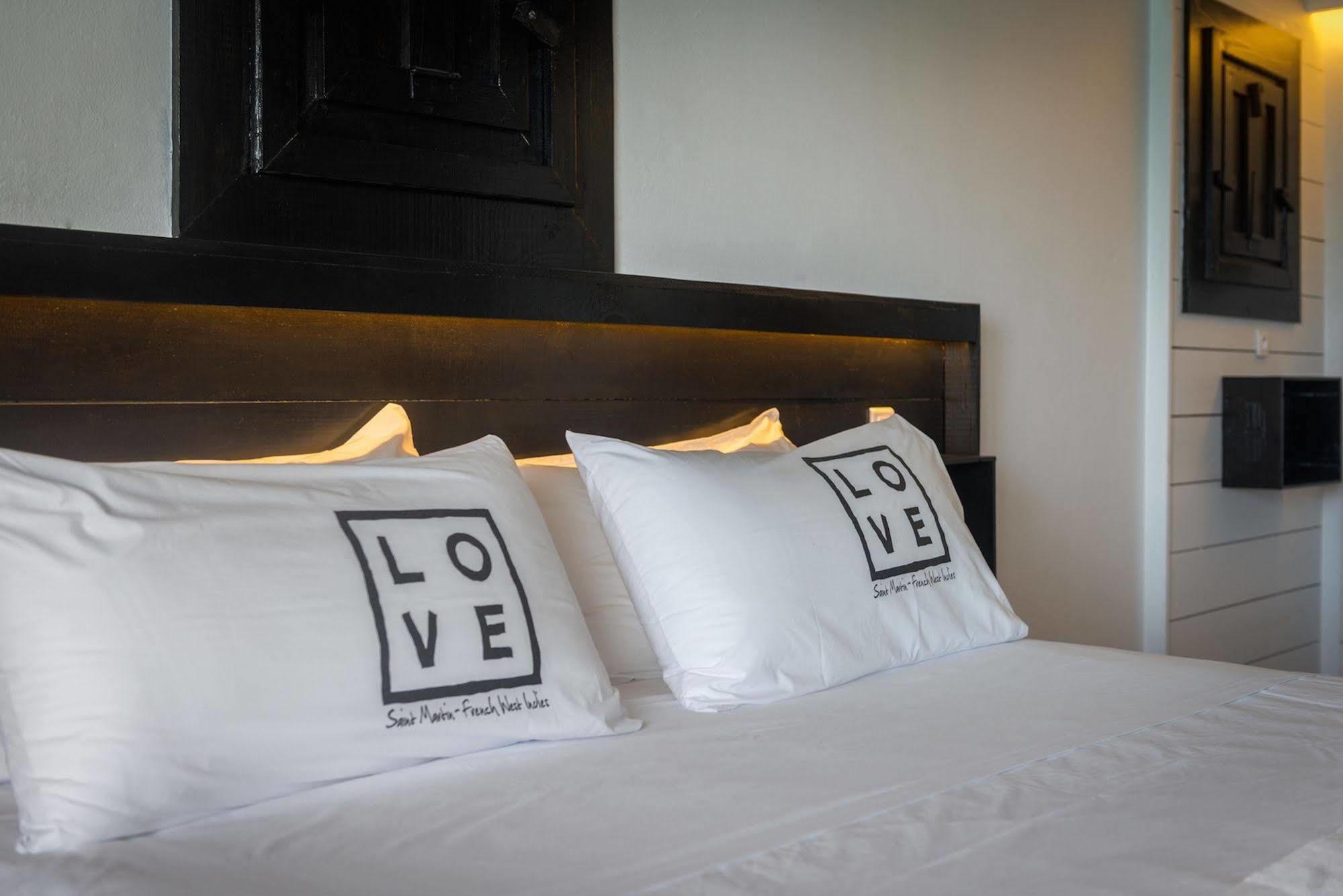 Love Hotel