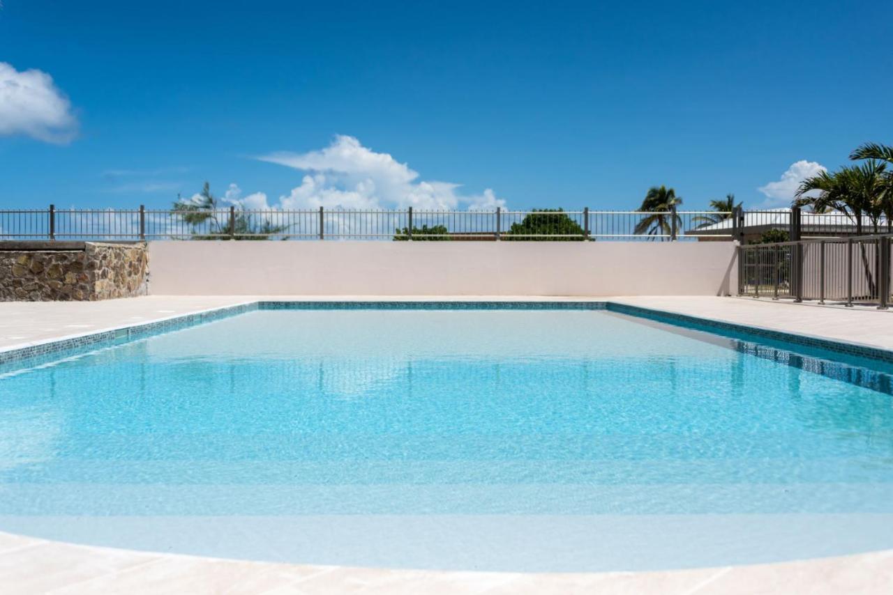 Six View - Beach Front