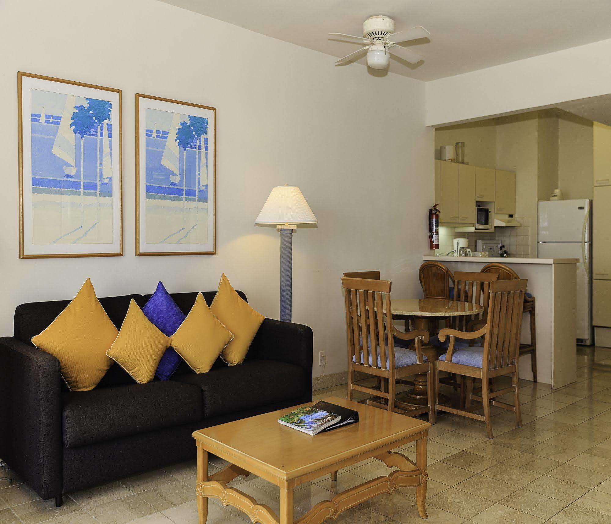 The Towers At Mullet Bay Aparthotel 3*