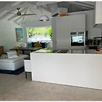 Les Balcons Oyster Pond Cottage Brise De Mer
