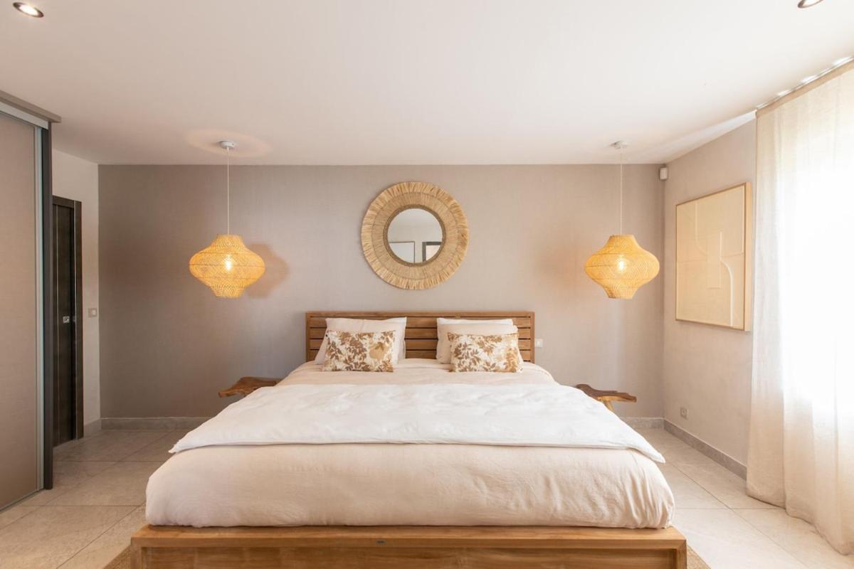 Vogue Art Luxe Sea View 5 Bedrooms Villa