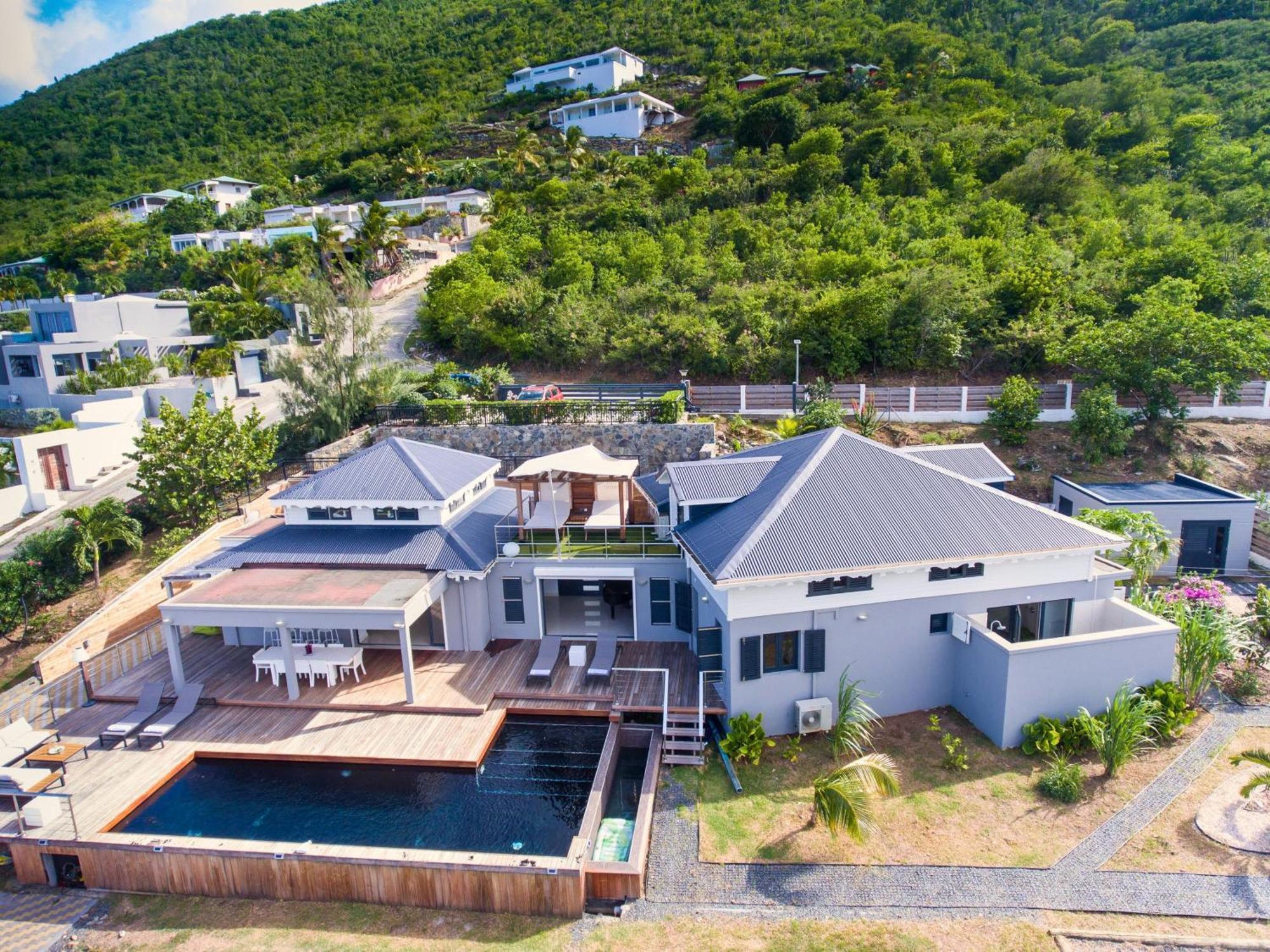 With 180 Sea View Pool Petanque Gym Villa