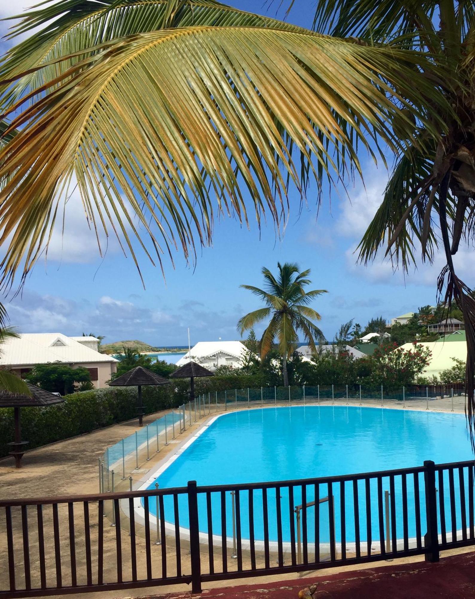 Apartment In With Pool Saint Martin