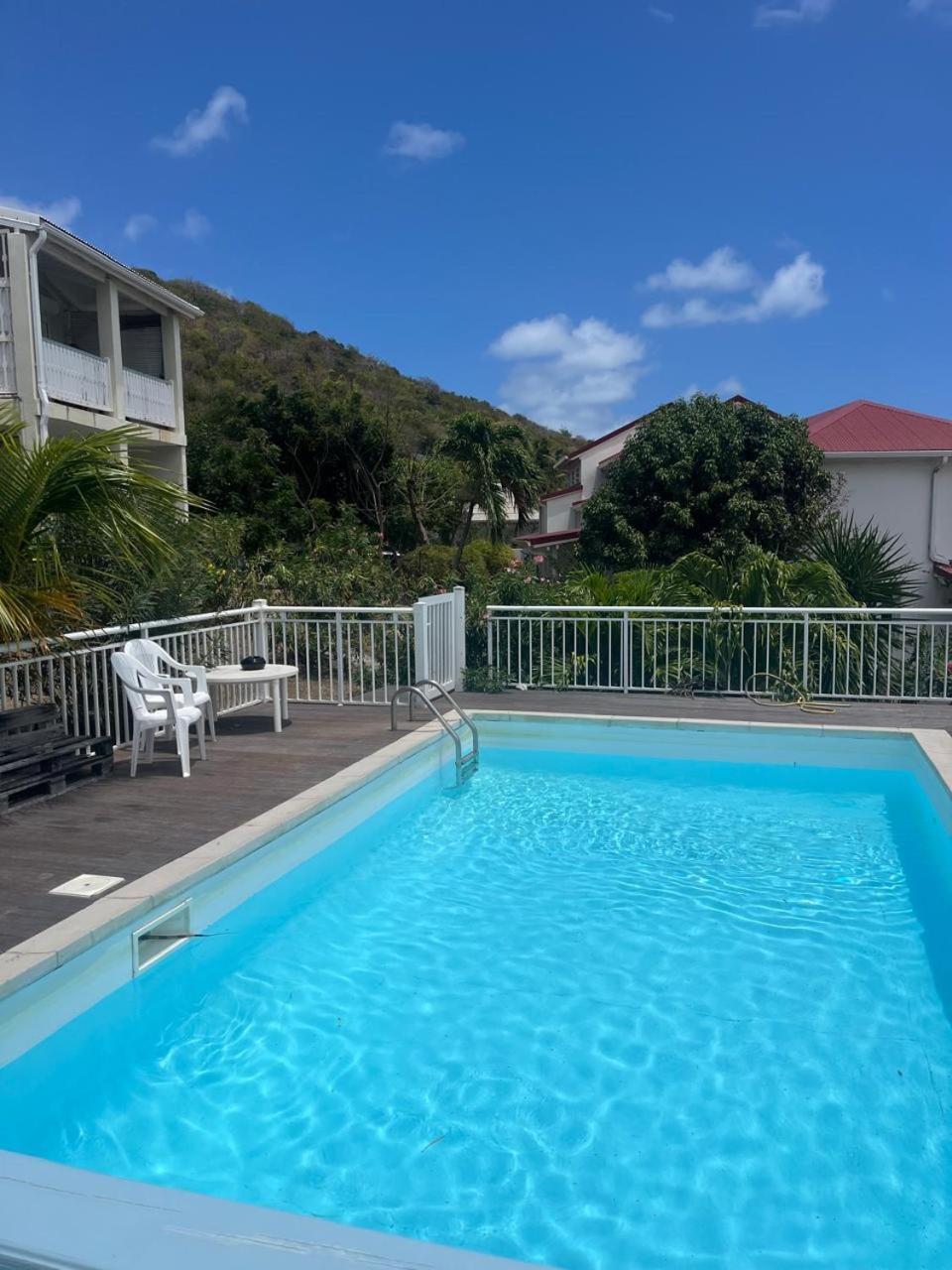 Vue Avec Piscine *
