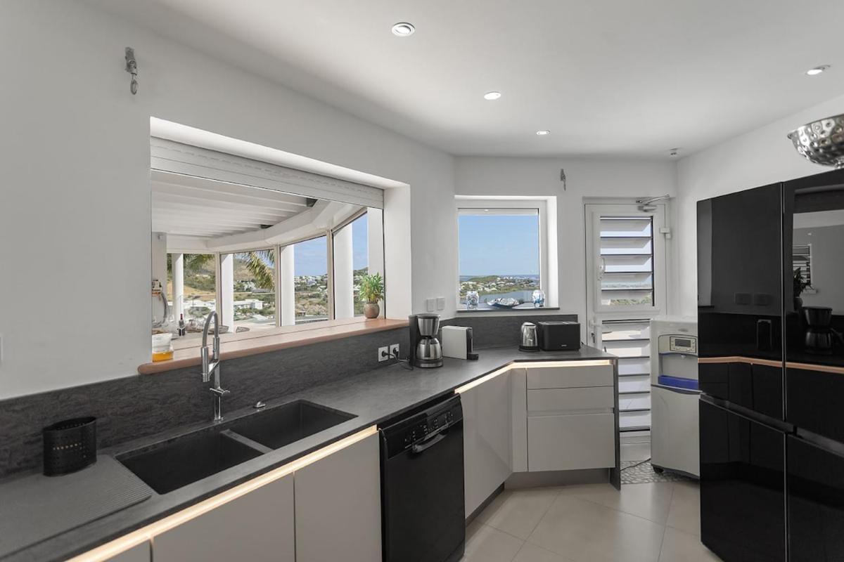 Villa Venus, 4 Bdr With View! *