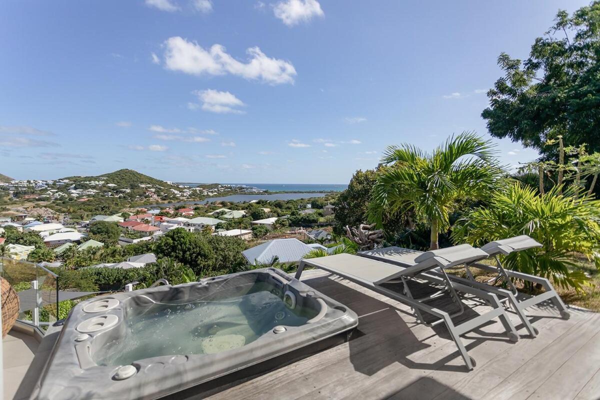 Venus, 4 Bdr With View! Villa