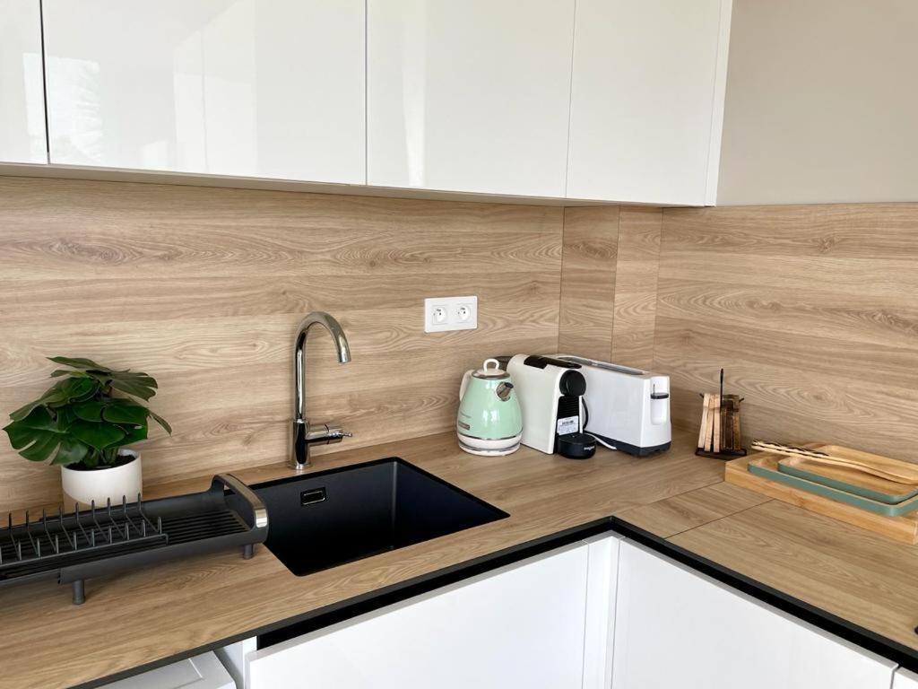 1 Chambre, Piscine & Plage, Proche Aeroport Apartment Baie Nettle