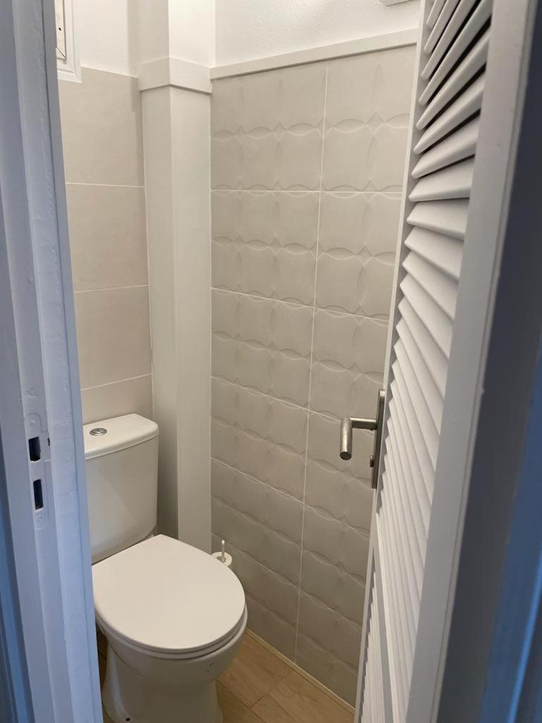 1 Chambre, Piscine & Plage, Proche Aeroport Apartment