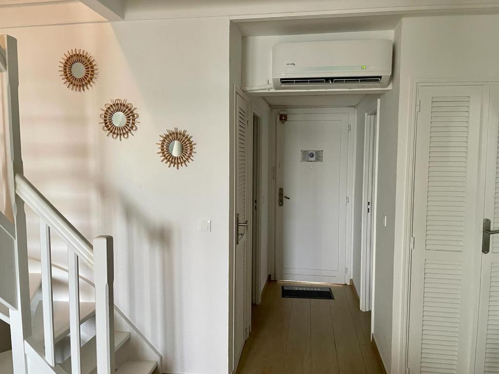1 Chambre, Piscine & Plage, Proche Aeroport Apartment