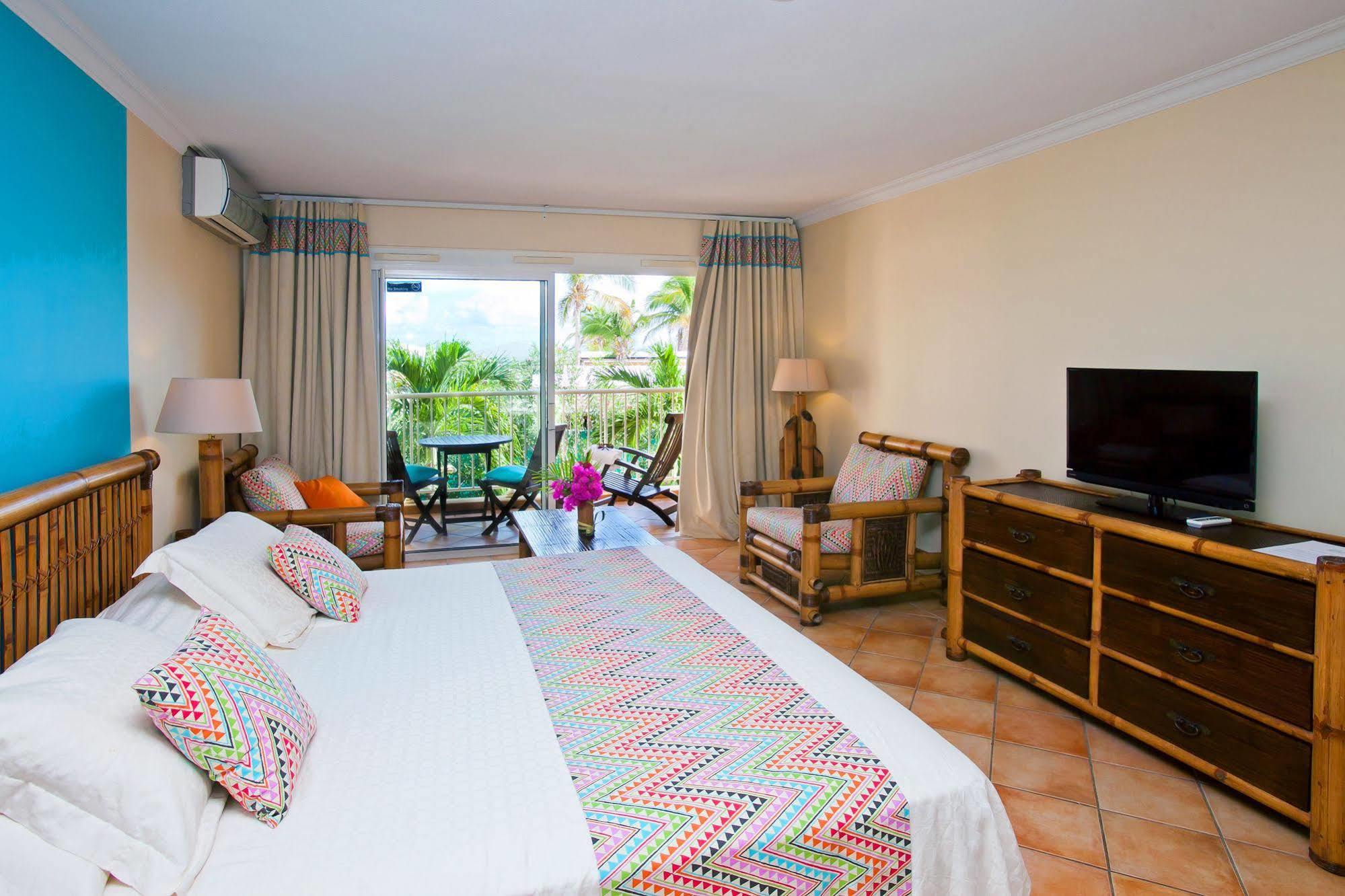 Blue Bay Beach 3*