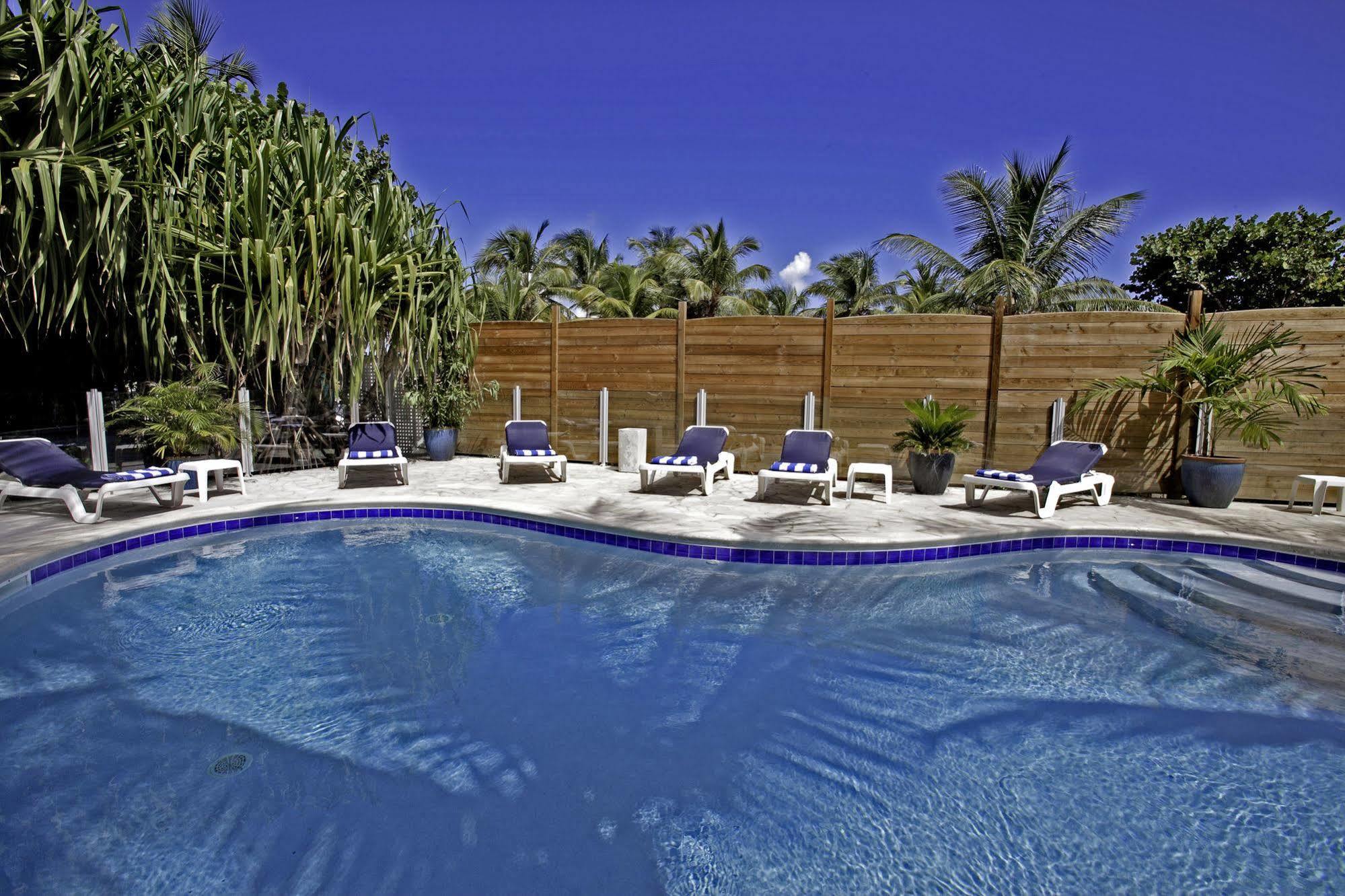 Hotel Blue Bay Beach 3*