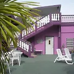 Paula\'S Country Inn
