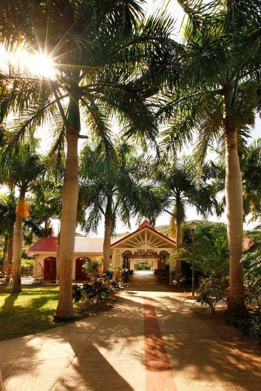 Le Domaine Beach And Hotel 4*