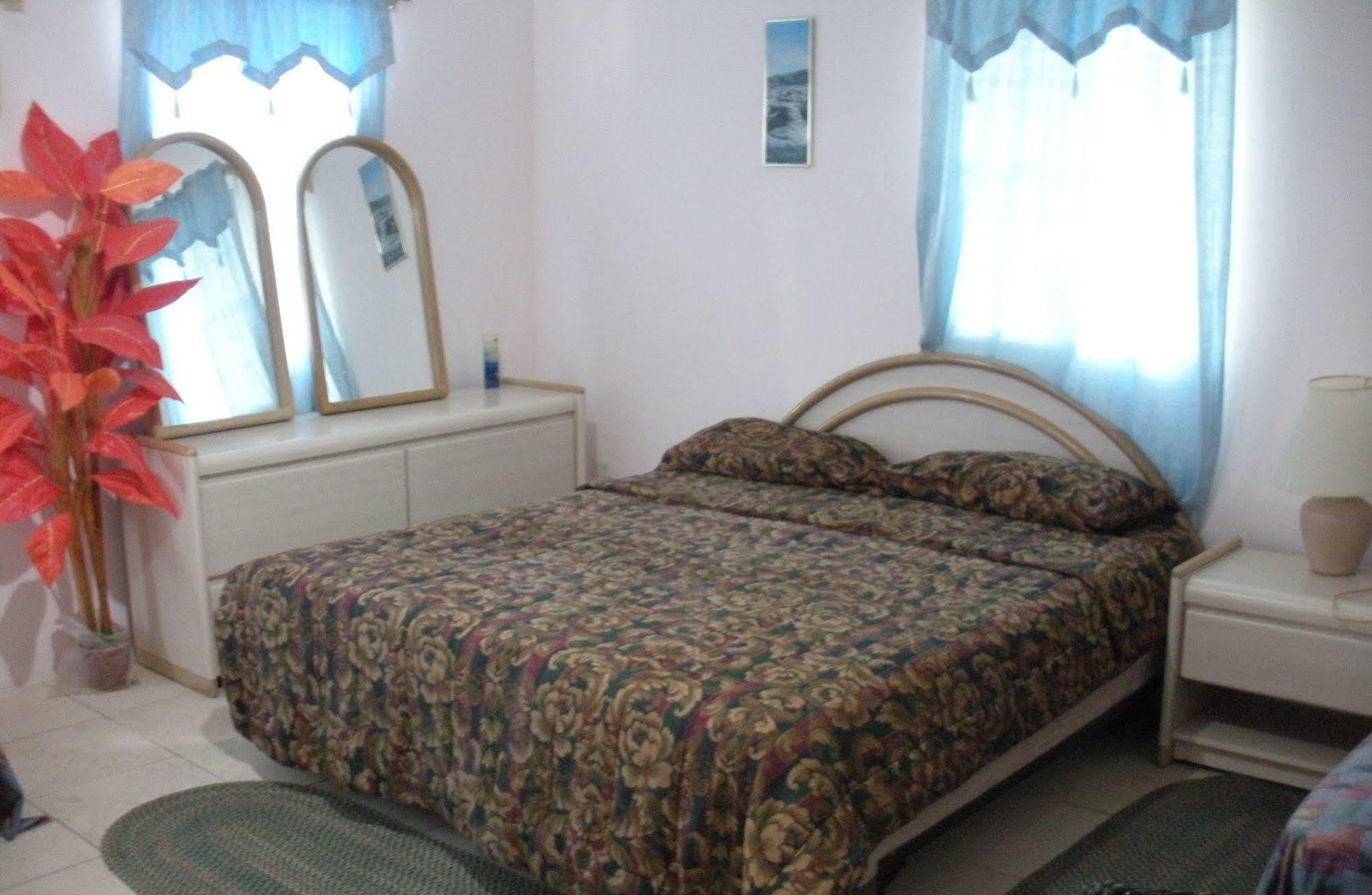 Paula's Country Hotel 2*