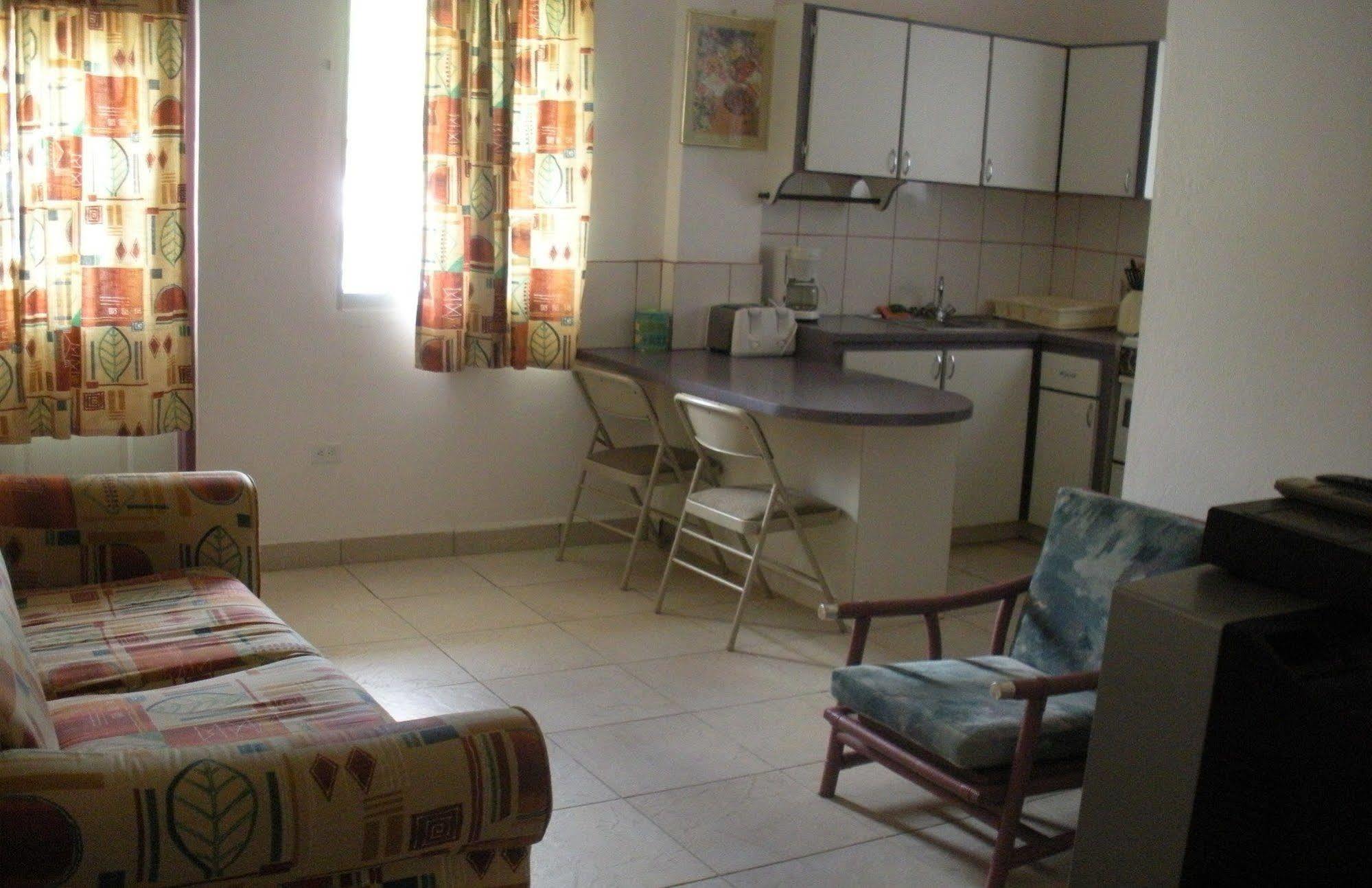 Paula's Country Hotel
